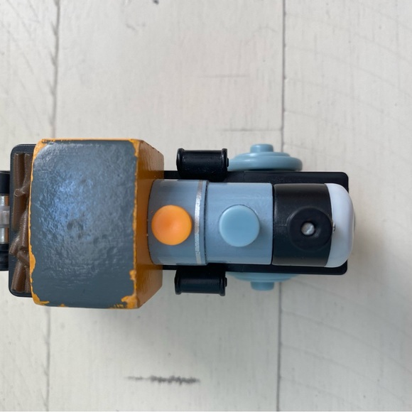 Thomas And Friends Fisher-Price Wooden Railway Bash 2012 - Picture 2 of 6